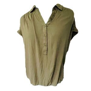 Lucky Brand Army Green Short Sleeve Top Size Small